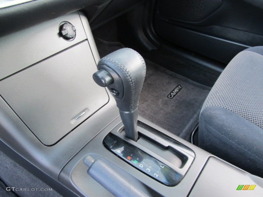 2005 Camry SE - Salsa Red Pearl / Dark Gray photo #14