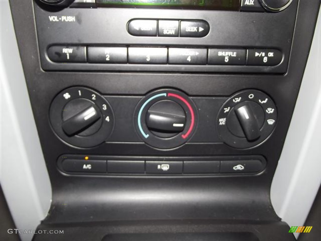 2009 Ford Mustang V6 Premium Coupe Controls Photo #59172874