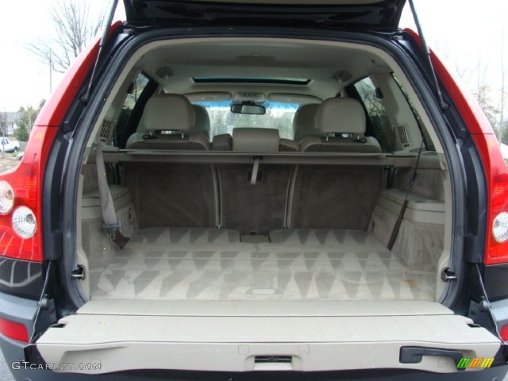 2004 Volvo XC90 T6 AWD Trunk Photo #59175838