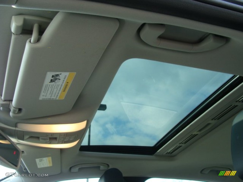 2011 Mercedes-Benz E 350 BlueTEC Sedan Sunroof Photos