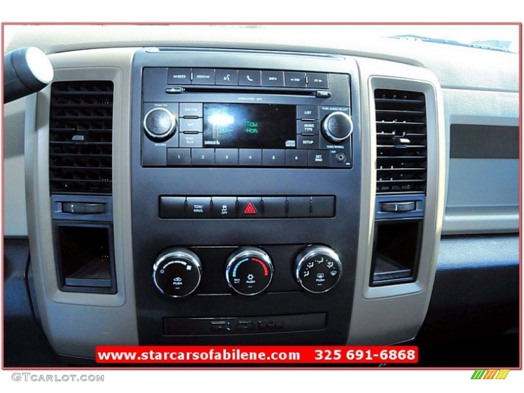 2011 Ram 1500 ST Quad Cab - Bright Silver Metallic / Dark Slate Gray/Medium Graystone photo #27