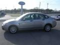 2008 Vapor Silver Metallic Ford Focus SE Sedan  photo #3