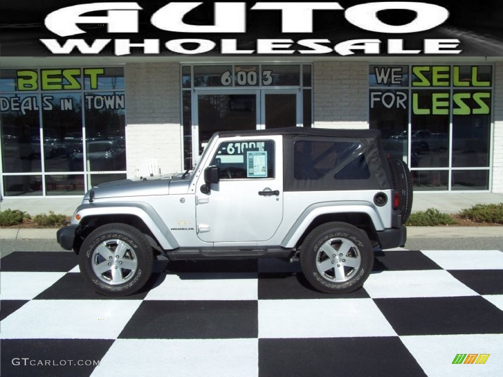 2009 Wrangler Sahara 4x4 - Bright Silver Metallic / Dark Slate Gray/Medium Slate Gray photo #1