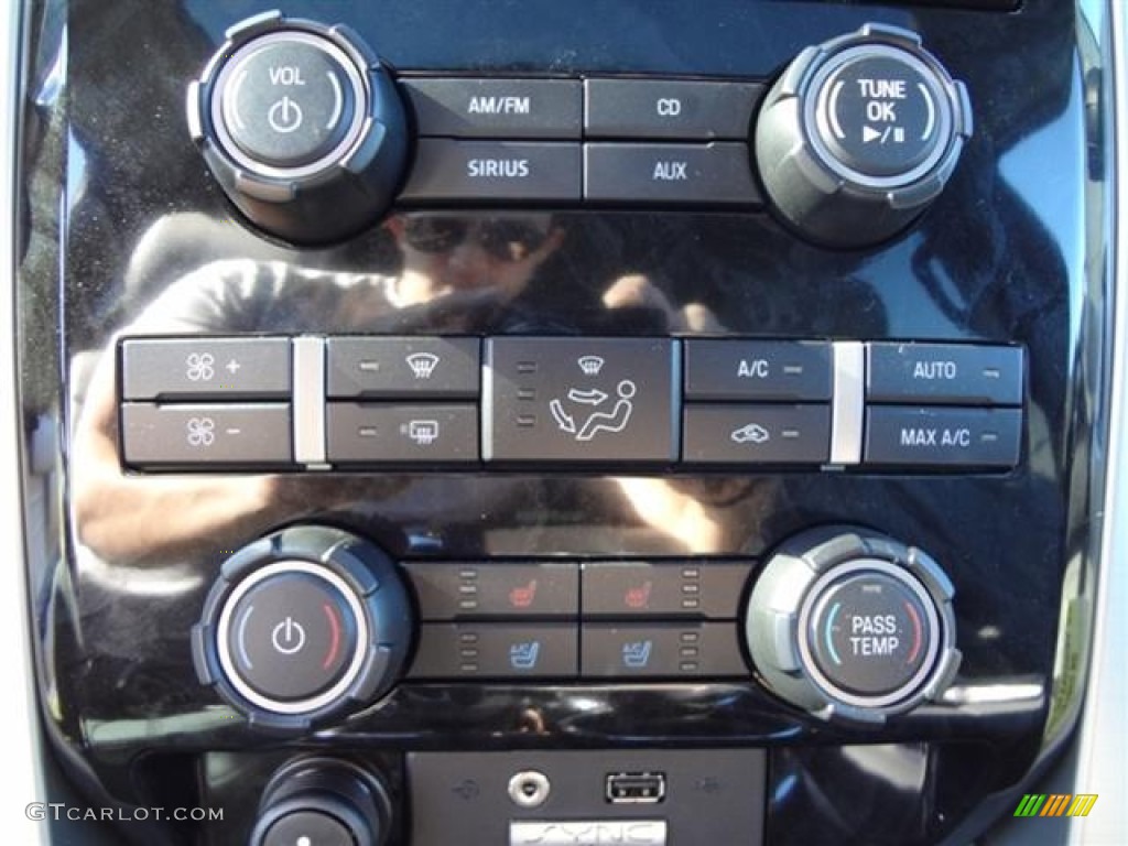 2011 Ford F150 Platinum SuperCrew Controls Photo #59185493