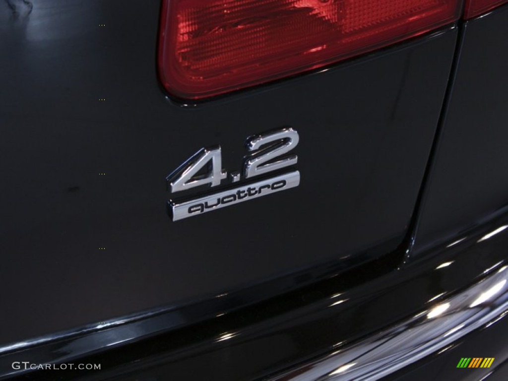 2010 Audi A8 L 4.2 quattro Marks and Logos Photos