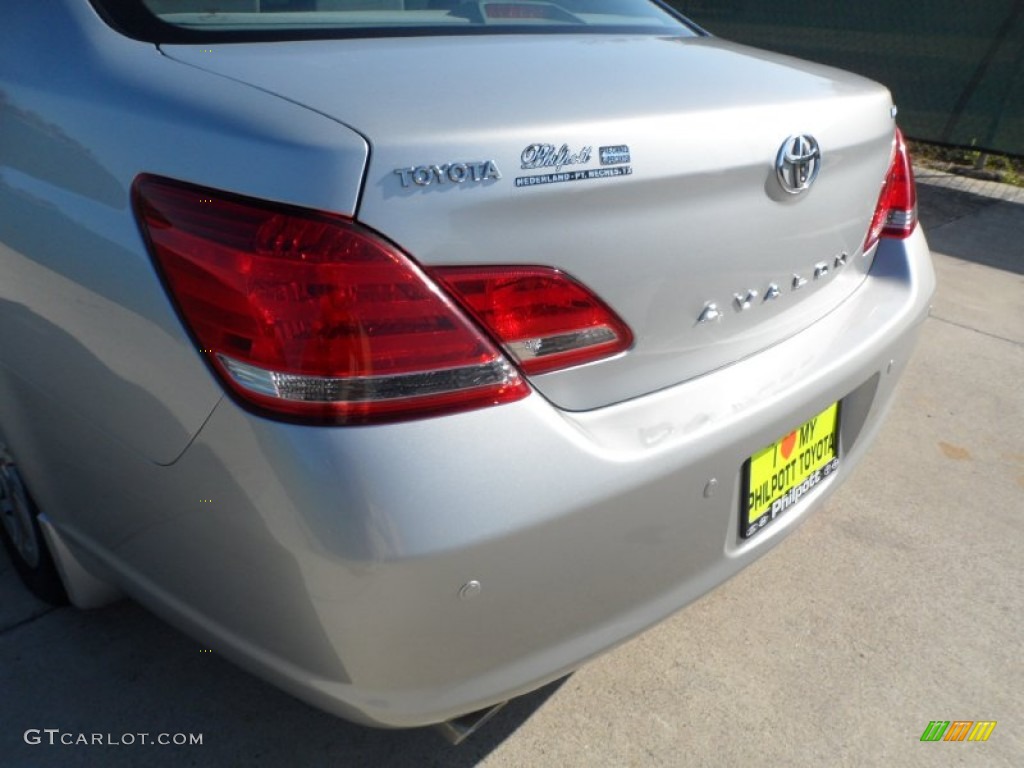 2007 Avalon Limited - Titanium Metallic / Graphite photo #19