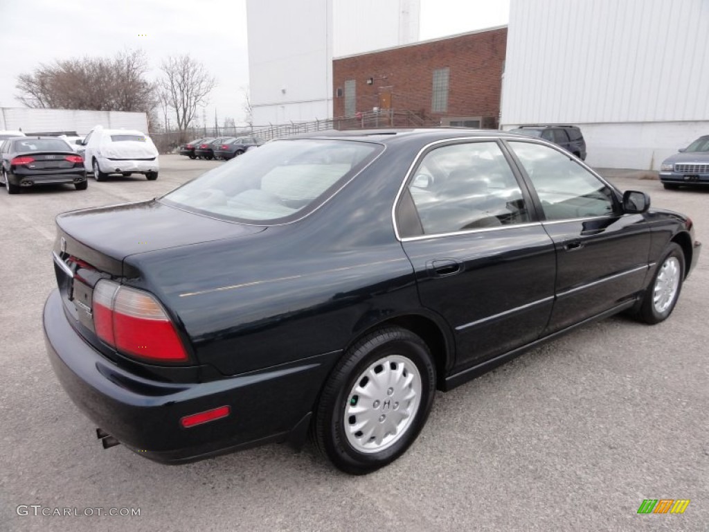 1997 Accord EX Sedan - Sherwood Green Metallic / Ivory photo #8
