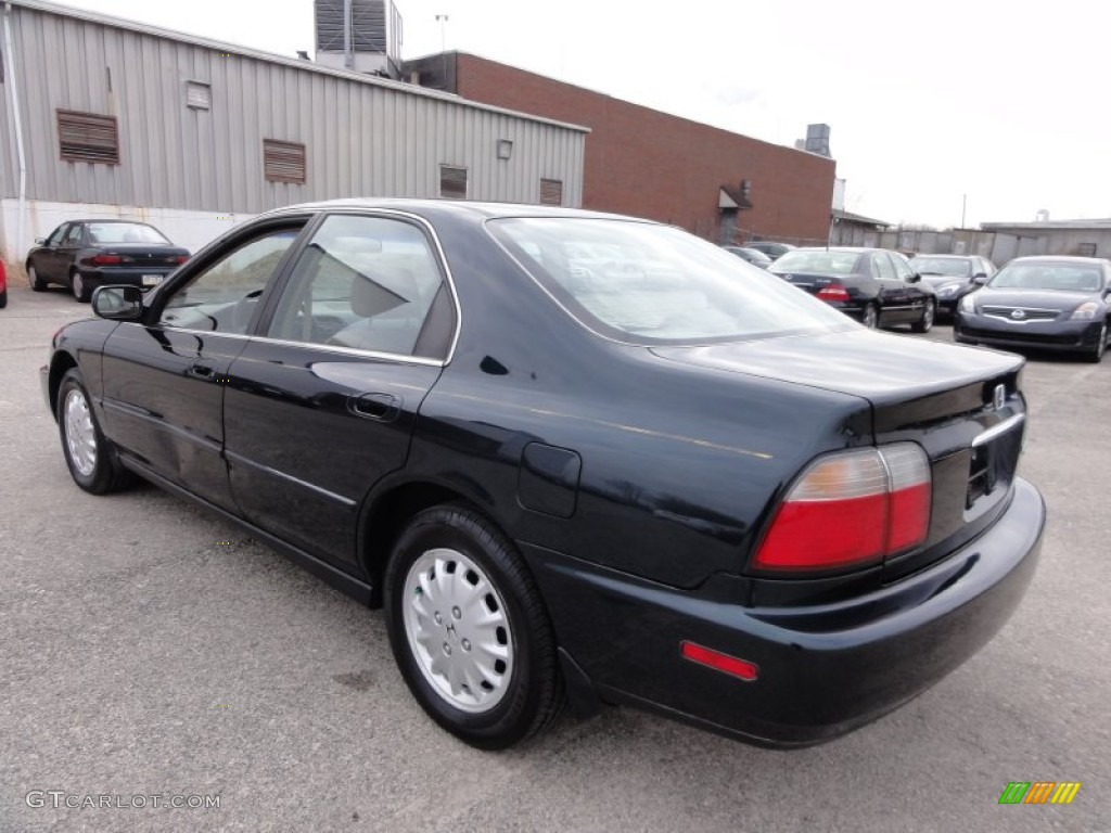 1997 Accord EX Sedan - Sherwood Green Metallic / Ivory photo #10