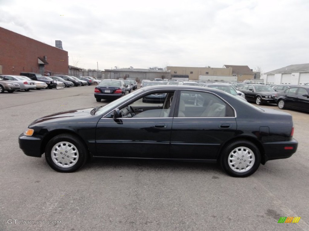 1997 Accord EX Sedan - Sherwood Green Metallic / Ivory photo #11