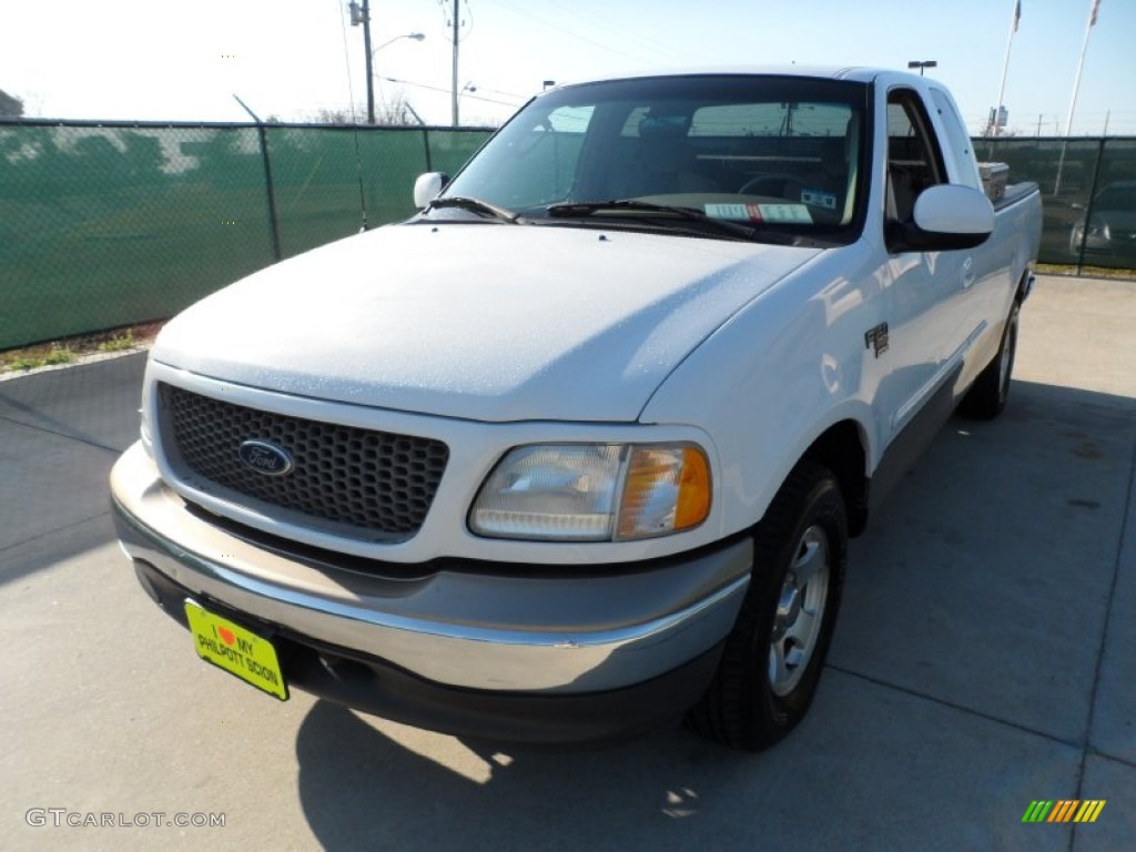 2002 F150 XLT SuperCab - Oxford White / Medium Parchment photo #7