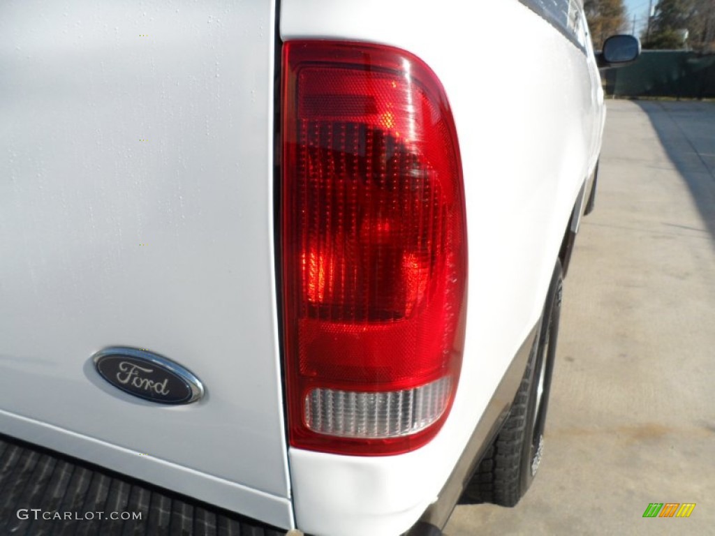 2002 F150 XLT SuperCab - Oxford White / Medium Parchment photo #17