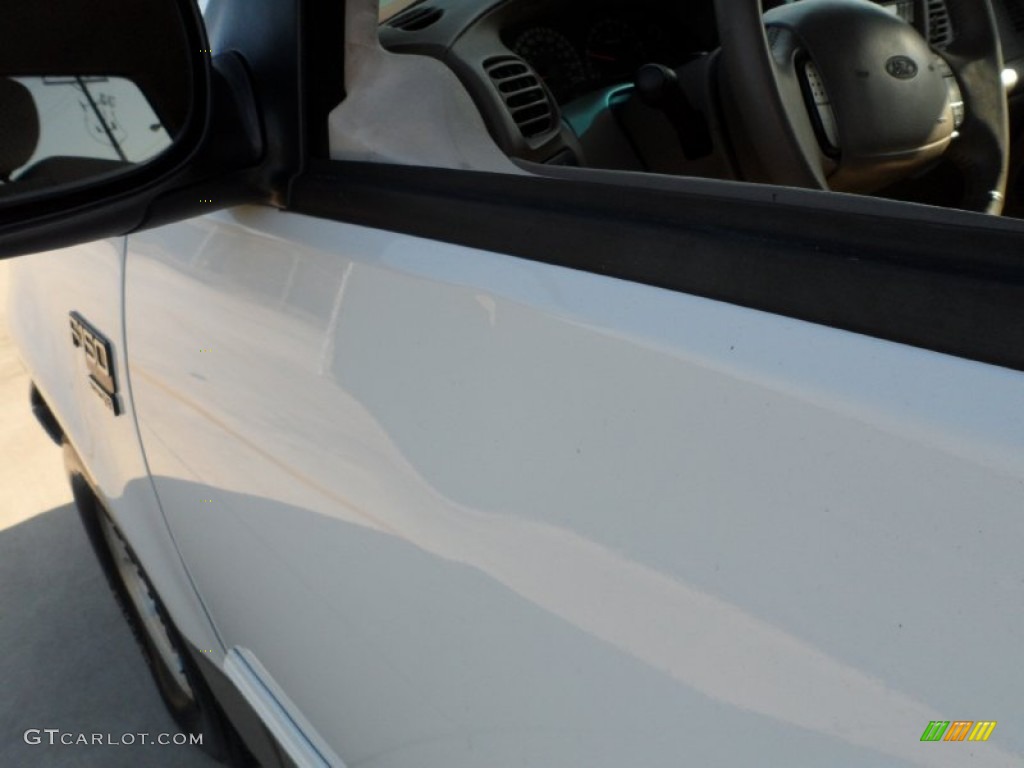 2002 F150 XLT SuperCab - Oxford White / Medium Parchment photo #22