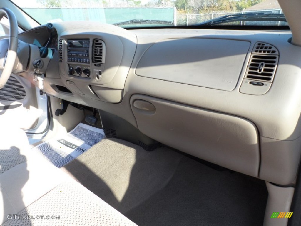 2002 F150 XLT SuperCab - Oxford White / Medium Parchment photo #27