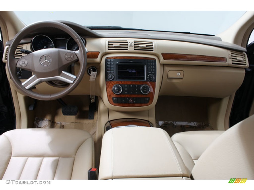 2009 Mercedes-Benz R 350 4Matic Macadamia Dashboard Photo #59206787
