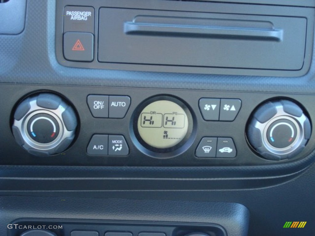 2011 Honda Ridgeline RTS Controls Photo #59221797
