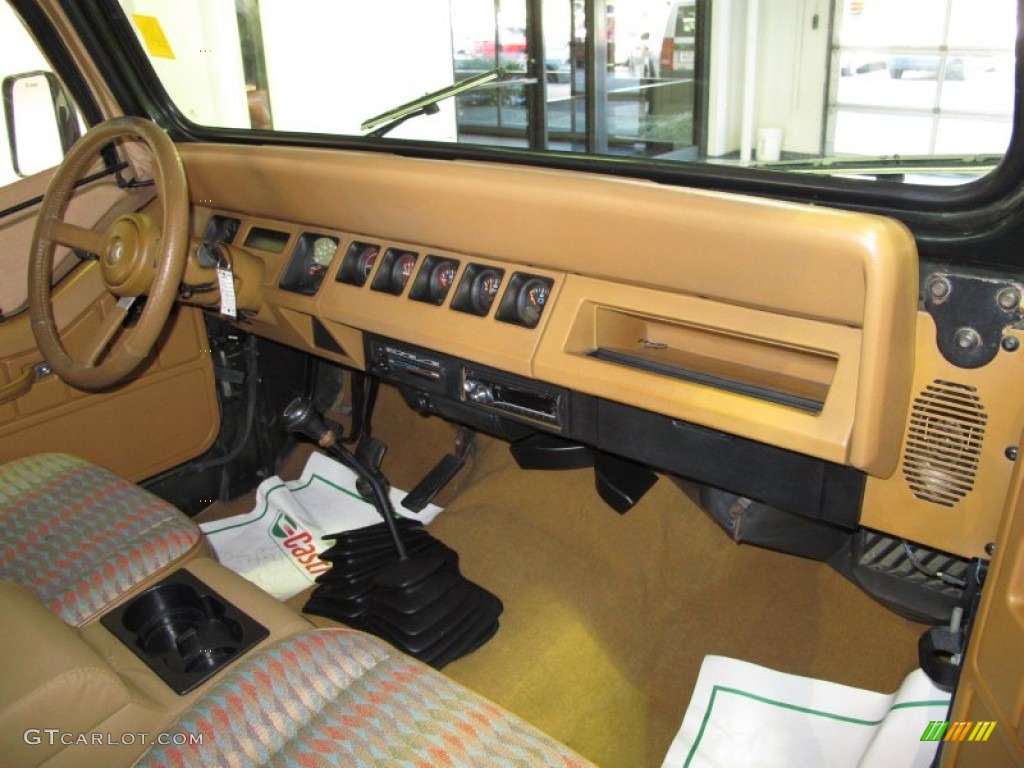 1995 Wrangler Rio Grande 4x4 - Moss Green Pearl / Spice Beige photo #8