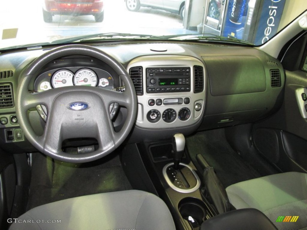 2006 Ford Escape XLT V6 Medium/Dark Flint Dashboard Photo #59223176