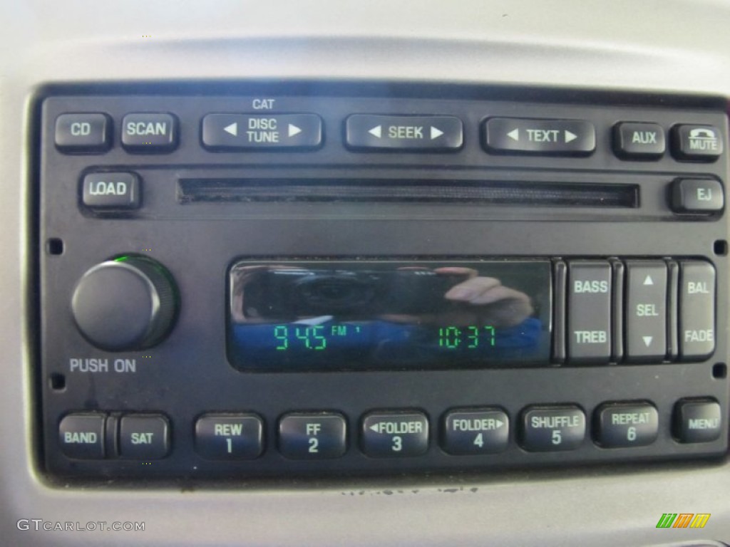 2006 Ford Escape XLT V6 Audio System Photos