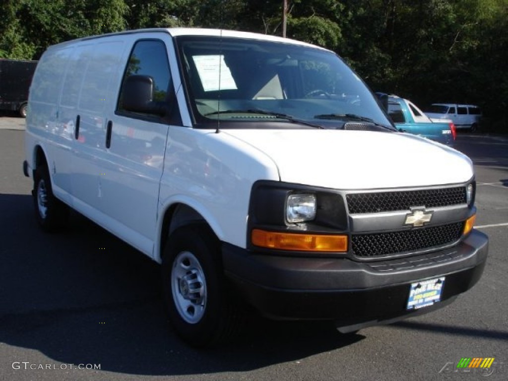 2011 Express 2500 Work Van - Summit White / Medium Pewter photo #3