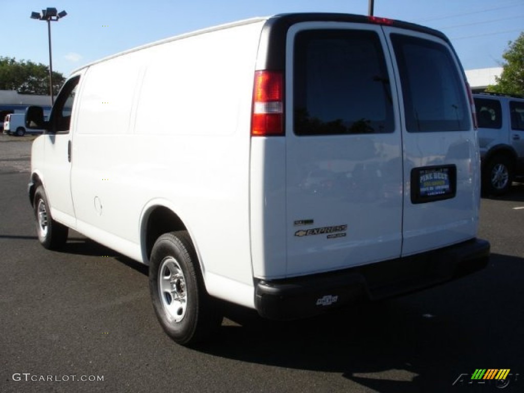 2011 Express 2500 Work Van - Summit White / Medium Pewter photo #6