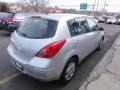 Brillant Silver - Versa 1.8 S Hatchback Photo No. 7