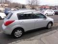 Brillant Silver - Versa 1.8 S Hatchback Photo No. 8