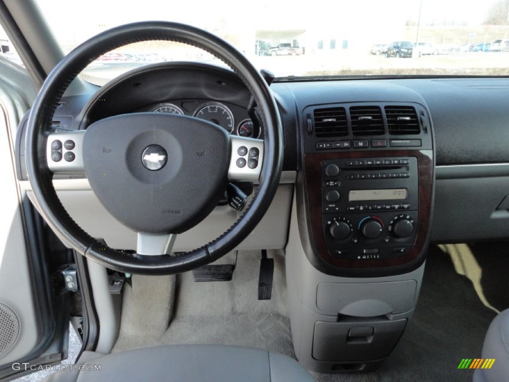 2005 Chevrolet Uplander LT Medium Gray Dashboard Photo #59229693