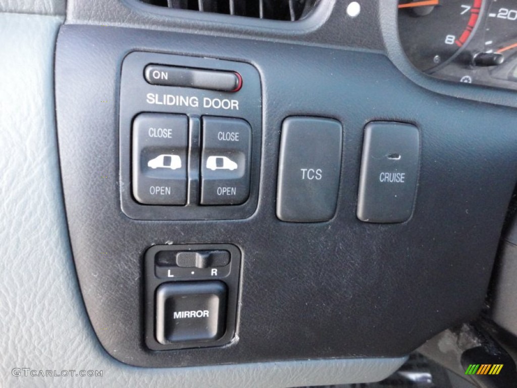 2002 Honda Odyssey EX-L Controls Photo #59230116
