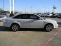 2009 White Suede Ford Taurus Limited  photo #3