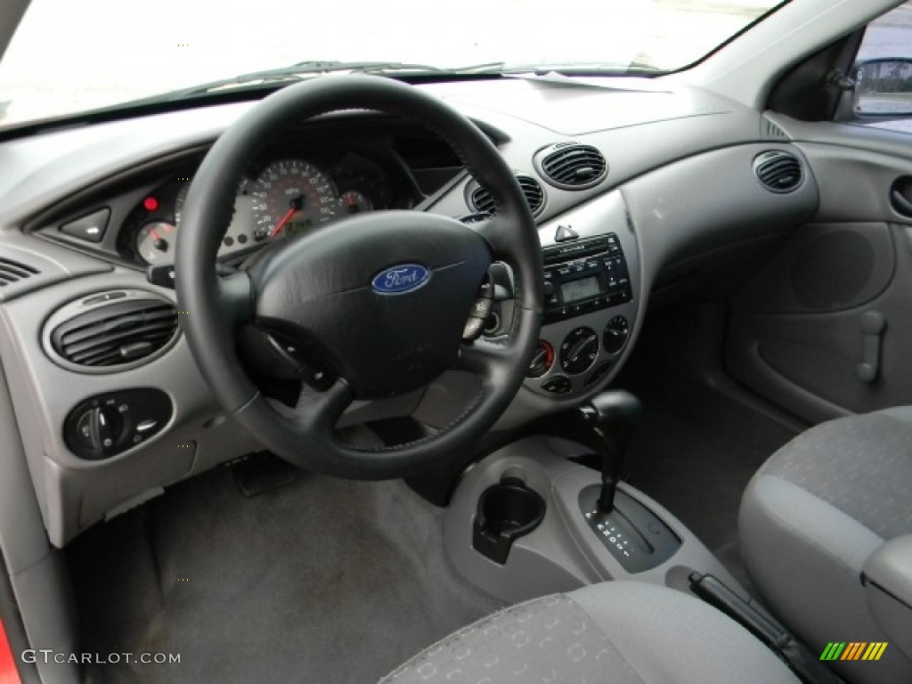 2003 Ford Focus ZX3 Coupe Dashboard Photos