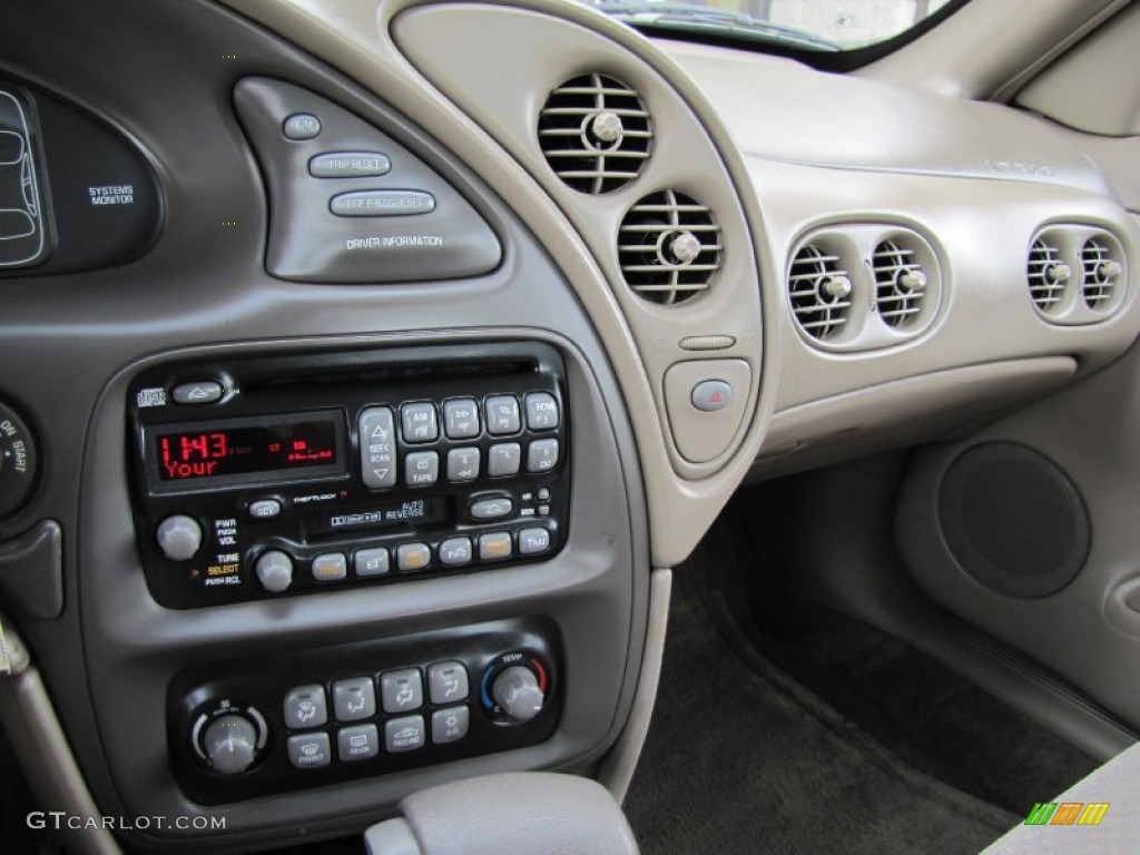 2000 Pontiac Bonneville SE Controls Photo #59239815