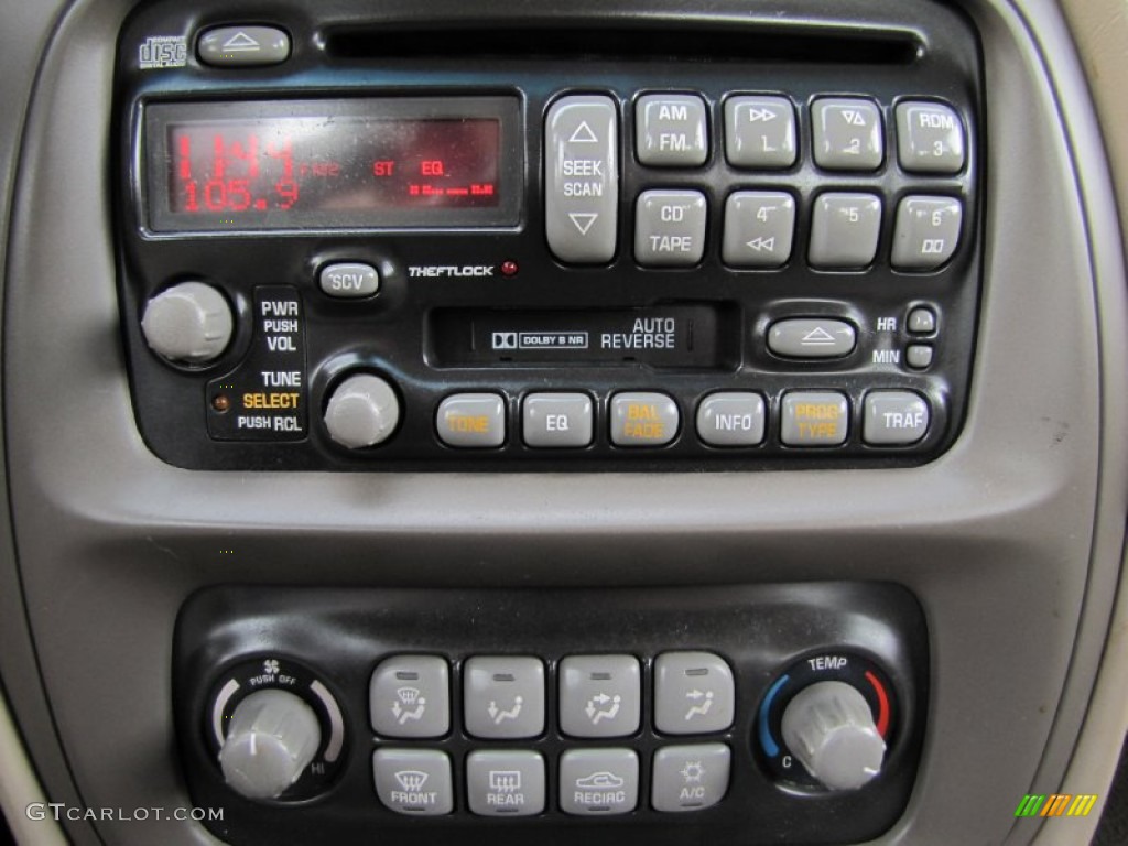 2000 Pontiac Bonneville SE Controls Photo #59239836