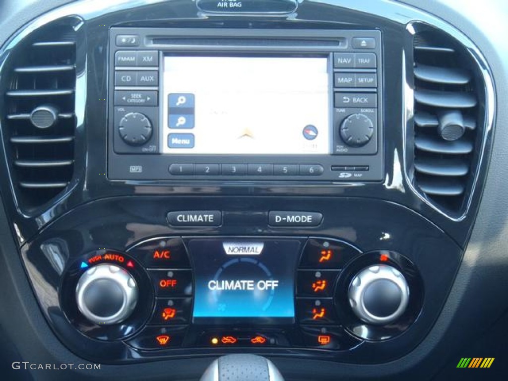 2012 Nissan Juke SL Controls Photo #59240193