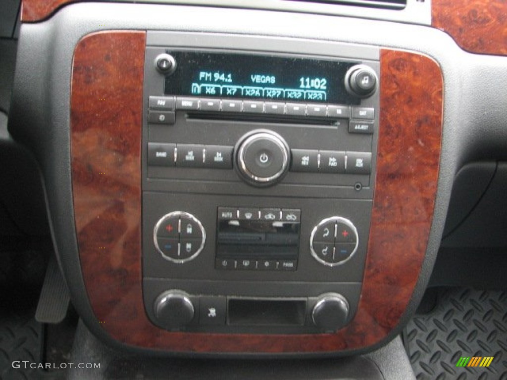 2009 Chevrolet Silverado 1500 LTZ Extended Cab 4x4 Controls Photos