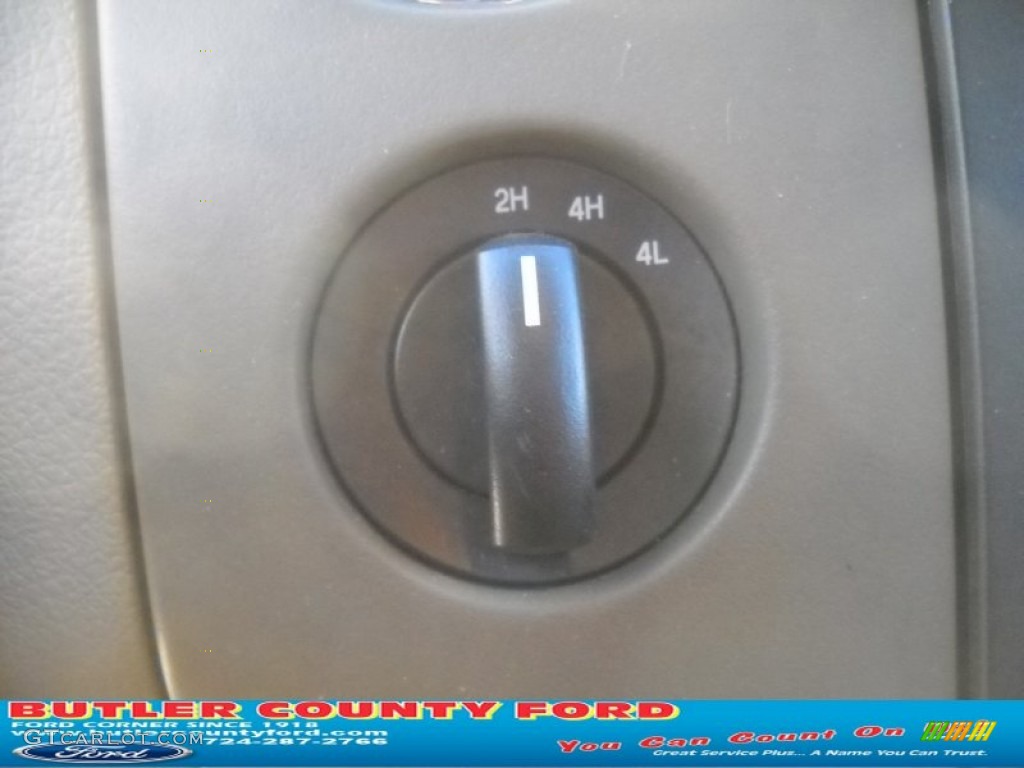 2004 F150 XLT SuperCrew 4x4 - Arizona Beige Metallic / Tan photo #23