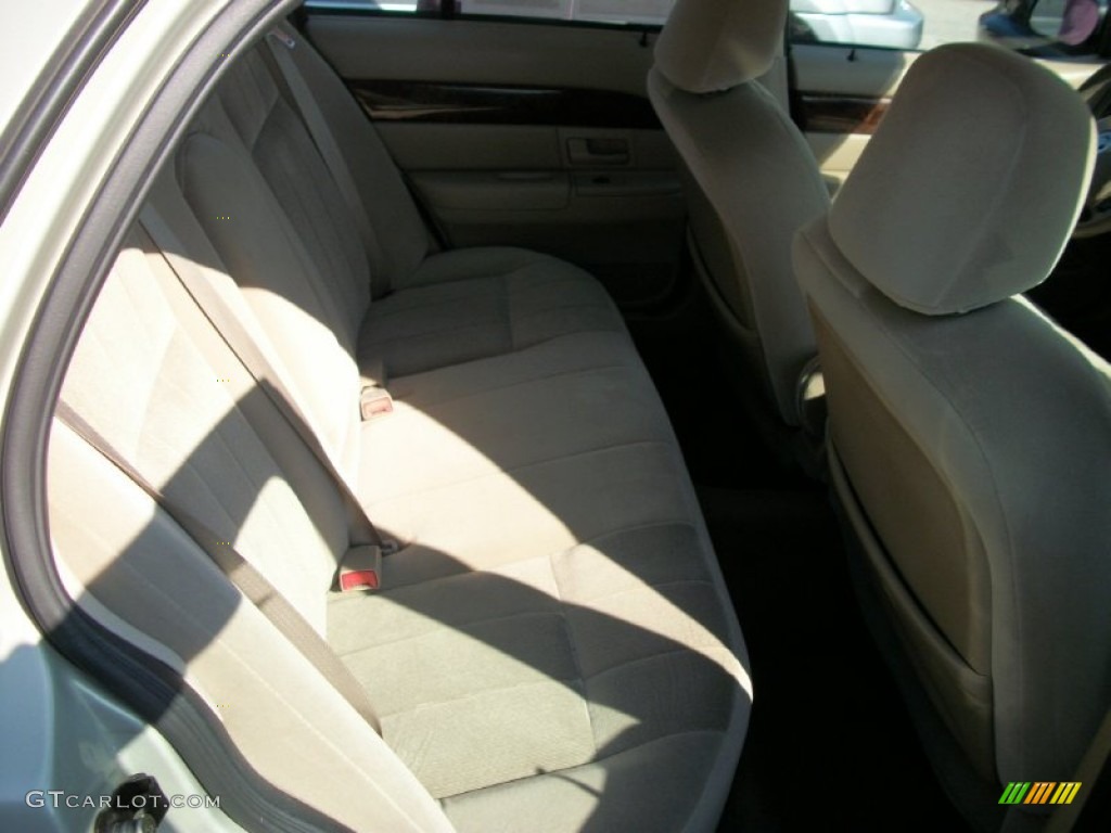 2004 Grand Marquis GS - Gold Ash Metallic / Medium Parchment photo #6