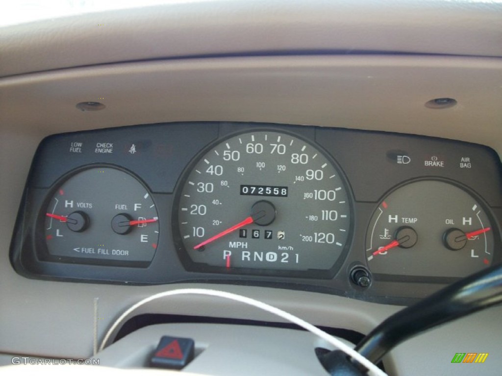 2004 Grand Marquis GS - Gold Ash Metallic / Medium Parchment photo #11