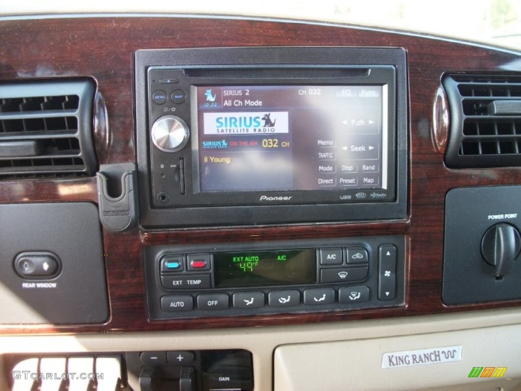 2006 Ford F350 Super Duty King Ranch Crew Cab 4x4 Controls Photo #59250076