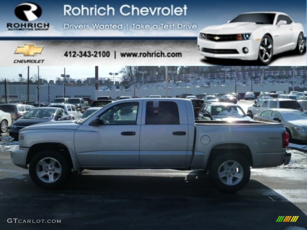 2011 Dakota Big Horn Crew Cab 4x4 - Bright Silver Metallic / Dark Slate Gray/Medium Slate Gray photo #1