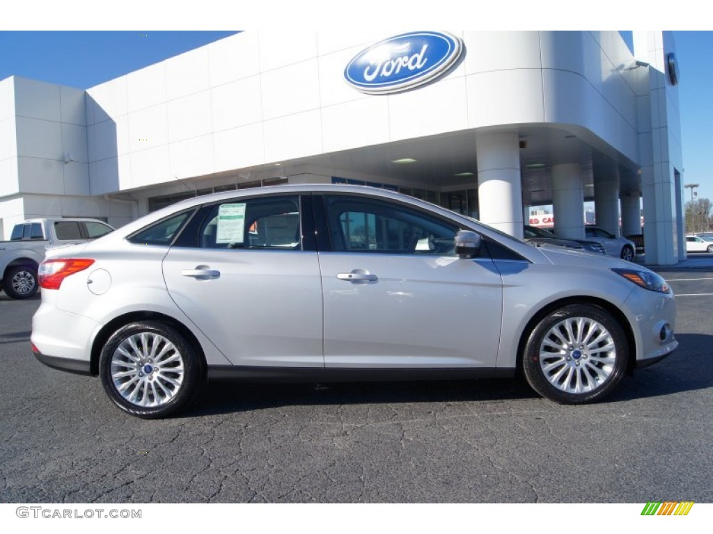 2012 Focus Titanium Sedan - Ingot Silver Metallic / Charcoal Black Leather photo #2