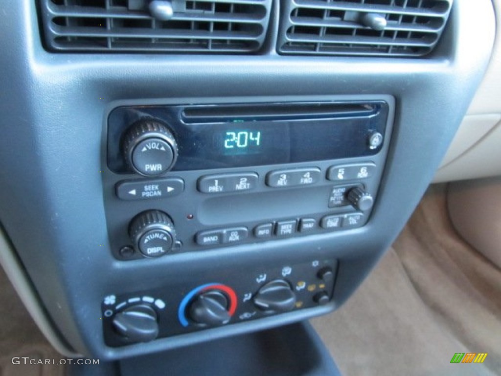 2005 Cavalier LS Sedan - Sunburst Orange Metallic / Neutral Beige photo #20