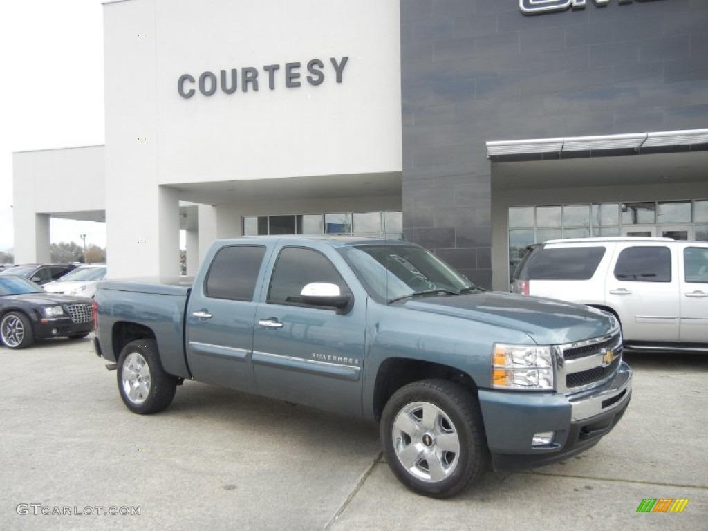 Blue Granite Metallic Chevrolet Silverado 1500