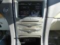 2012 White Platinum Metallic Tri-Coat Lincoln MKX FWD  photo #9
