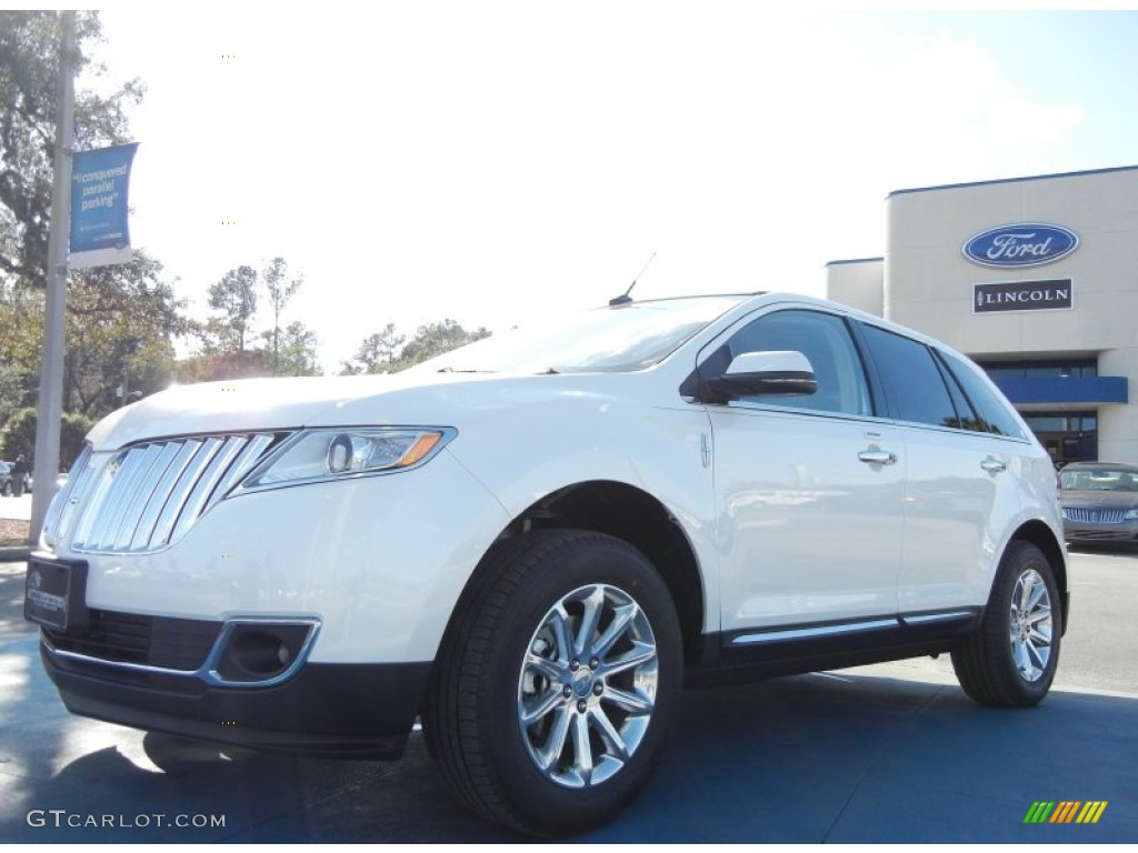 White Platinum Metallic Tri-Coat Lincoln MKX