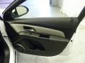 Summit White - Cruze LT Photo No. 6