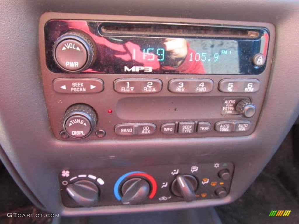 2004 Chevrolet Cavalier LS Sport Coupe Audio System Photos