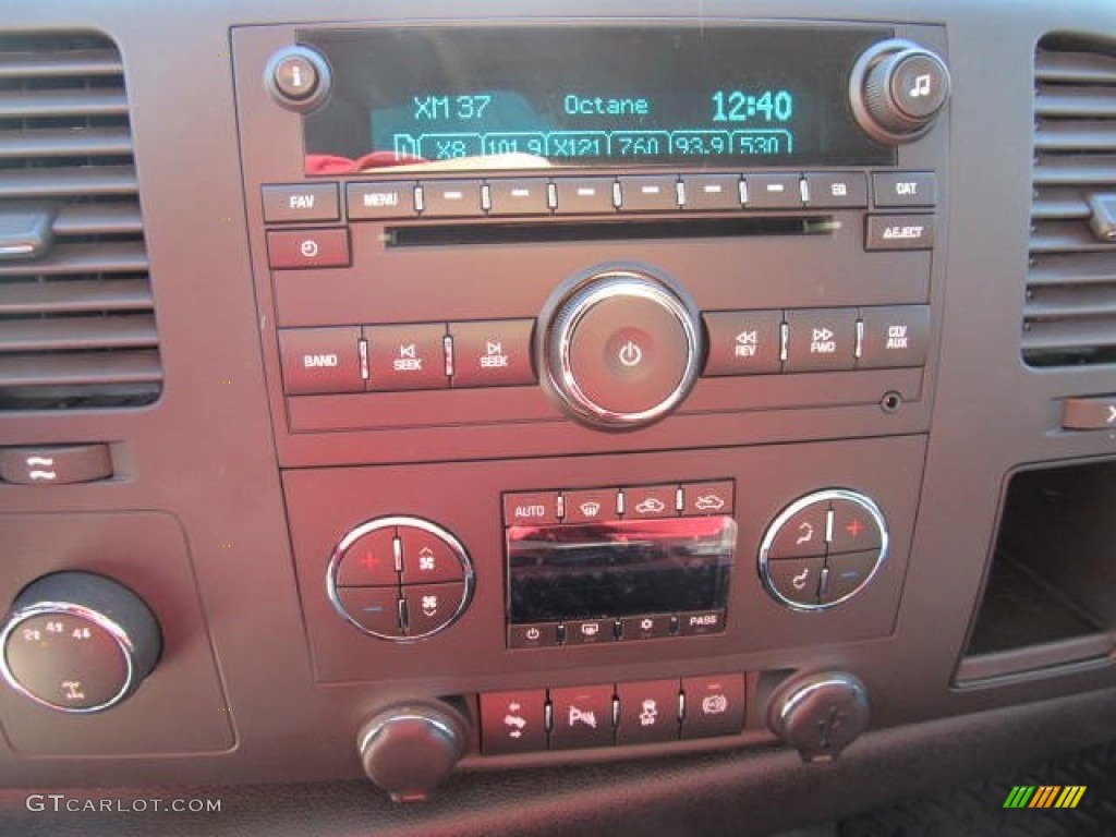 2012 Chevrolet Silverado 2500HD LT Crew Cab 4x4 Audio System Photo #59264583