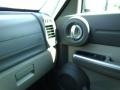 2007 Light Khaki Metallic Dodge Nitro SLT  photo #17