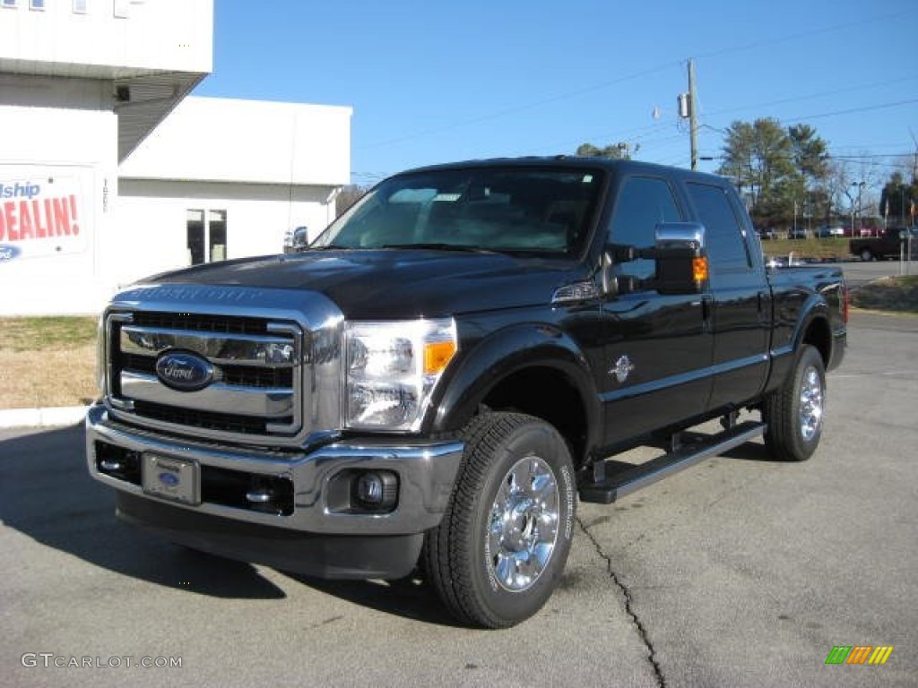 2012 F250 Super Duty Lariat Crew Cab 4x4 - Tuxedo Black Metallic / Black photo #2