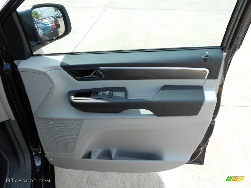 2012 Volkswagen Routan S Aero Gray Door Panel Photo #59269627
